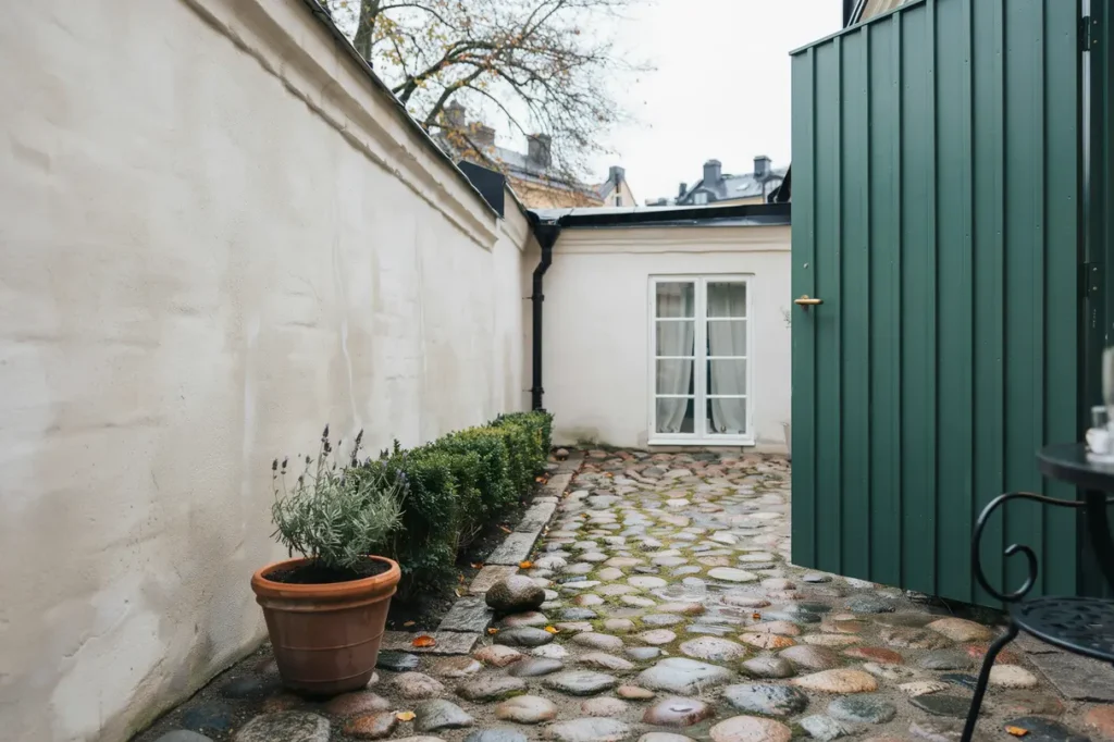renovering av stenmur och g rdsplan p s dermalm
